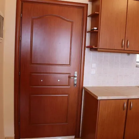 Paradise Apartment *